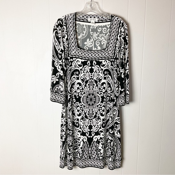 White House Black Market Size M Print 3/4 Sleeve Shift Dress - Picture 1 of 3